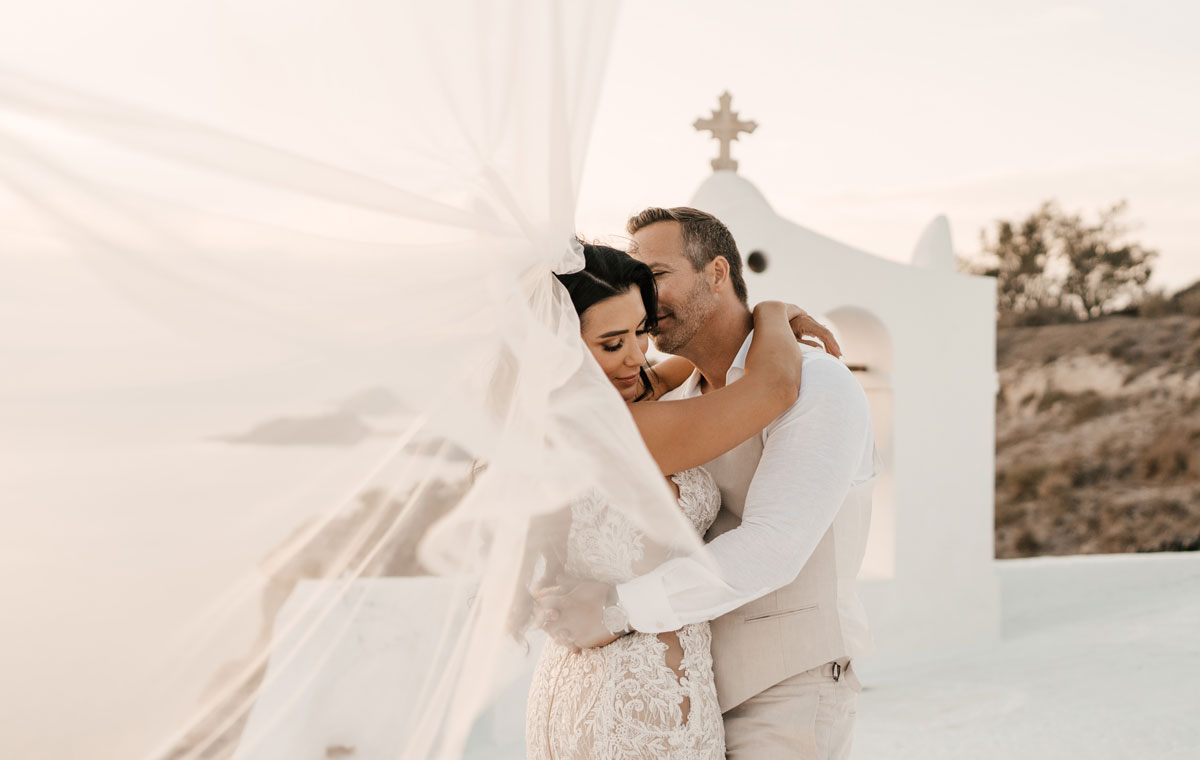 santorini-wedding-white-chapel-phosart.jpg